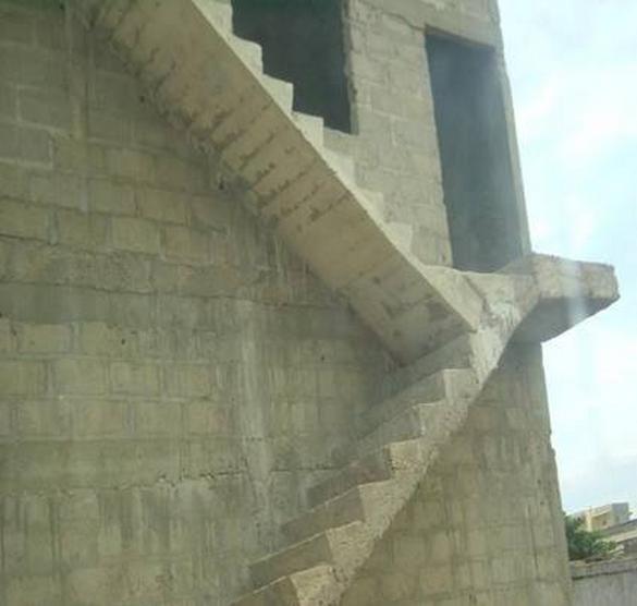 funniest-construction-mistakes-stairs