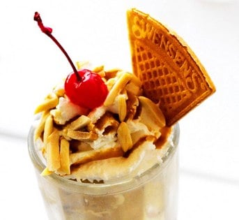 ice cream sundae