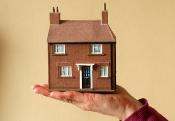 real estate vs stocks