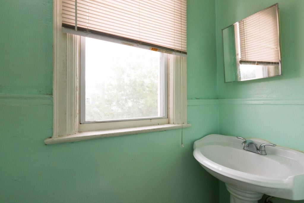 bathroom 4