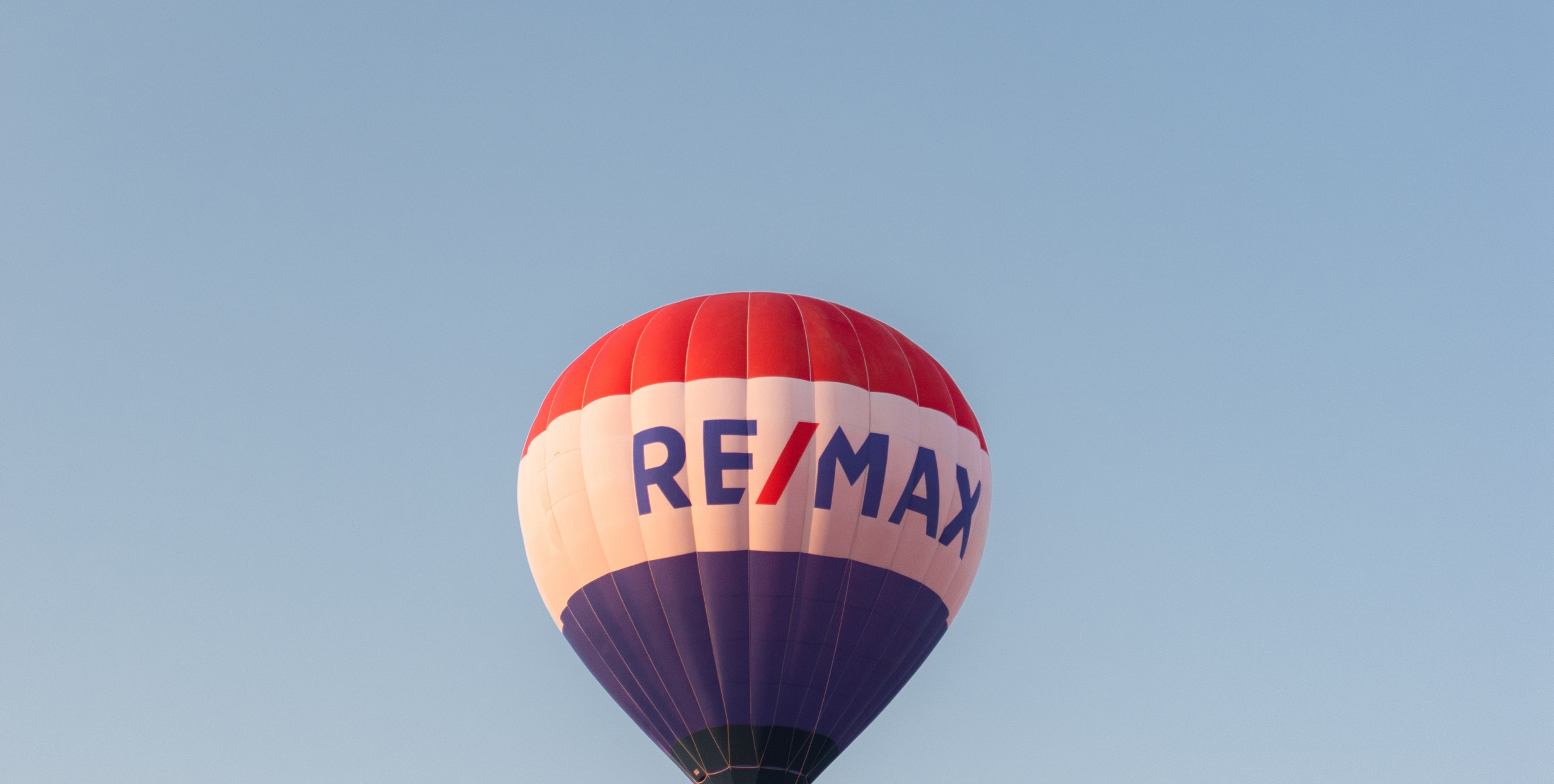 re/max/ balloon