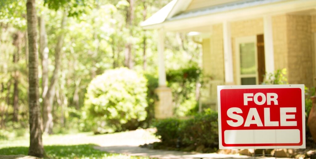 The NAR Will Eliminate 6% Commission Standards and Pay $418 Million in Damages After Settling Lawsuit
