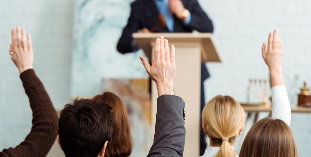 I Grew up Going To Real Estate Auctions With My Dad—These Are the Lessons I Learned