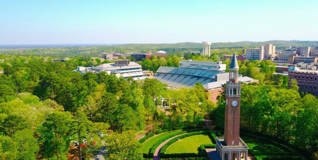 Market Madness: 10 College Markets That Are Great for Cash Flow