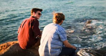 Frustrated That Your Friends and Family Aren’t Interested in Investing? Read This! friends-family-financial-freedom