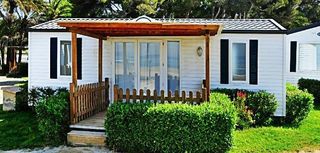 mobile-home-exterior